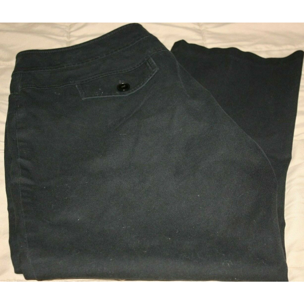 WOMEN'S BLACK CAPRIS SZ 12 BY WOMYN LADIES GUC